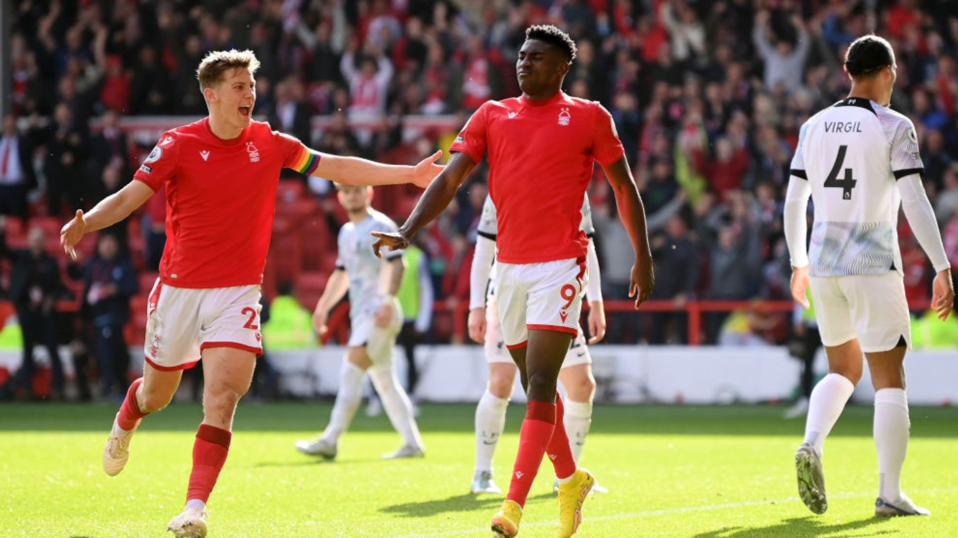 也让队员们 也让队员们